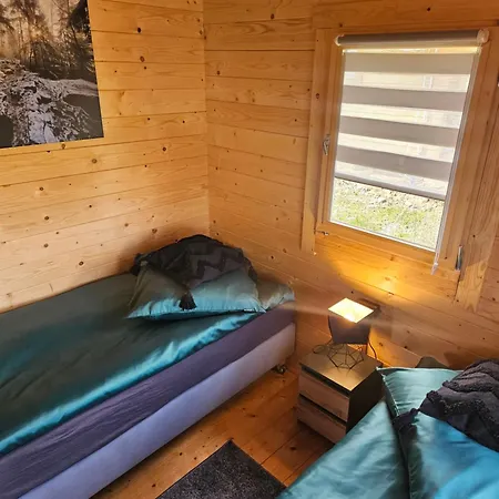 Letniskowe Przy Straznicy * 라트코프