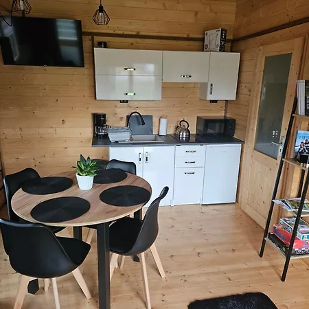 Letniskowe Przy Straznicy 펜션 라트코프