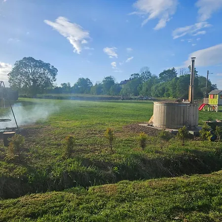 Letniskowe Przy Straznicy 라트코프