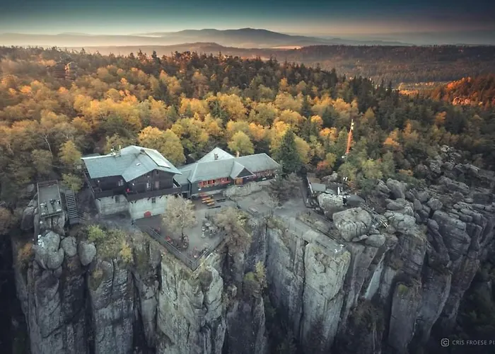 Holiday home Letniskowe Przy Straznicy *